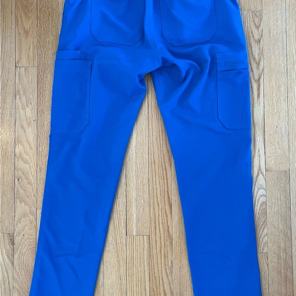 Figs Scrub Set - Picture 7 of 11